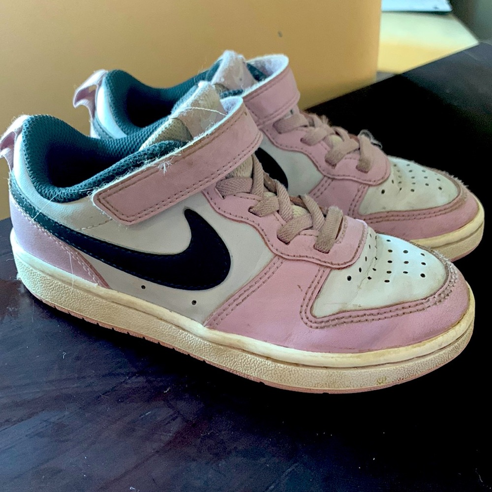 Girls Nikes